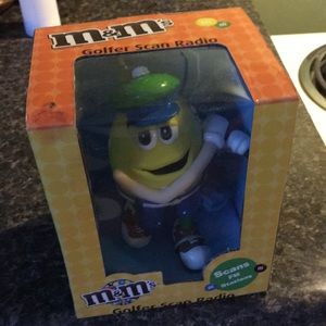 M&M golfer radio / clips to your belt/ headphones